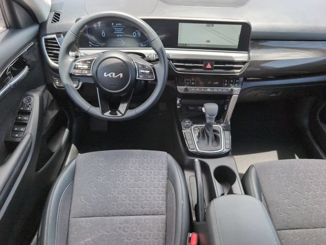 Used 2025 Kia Seltos S FWD image 27