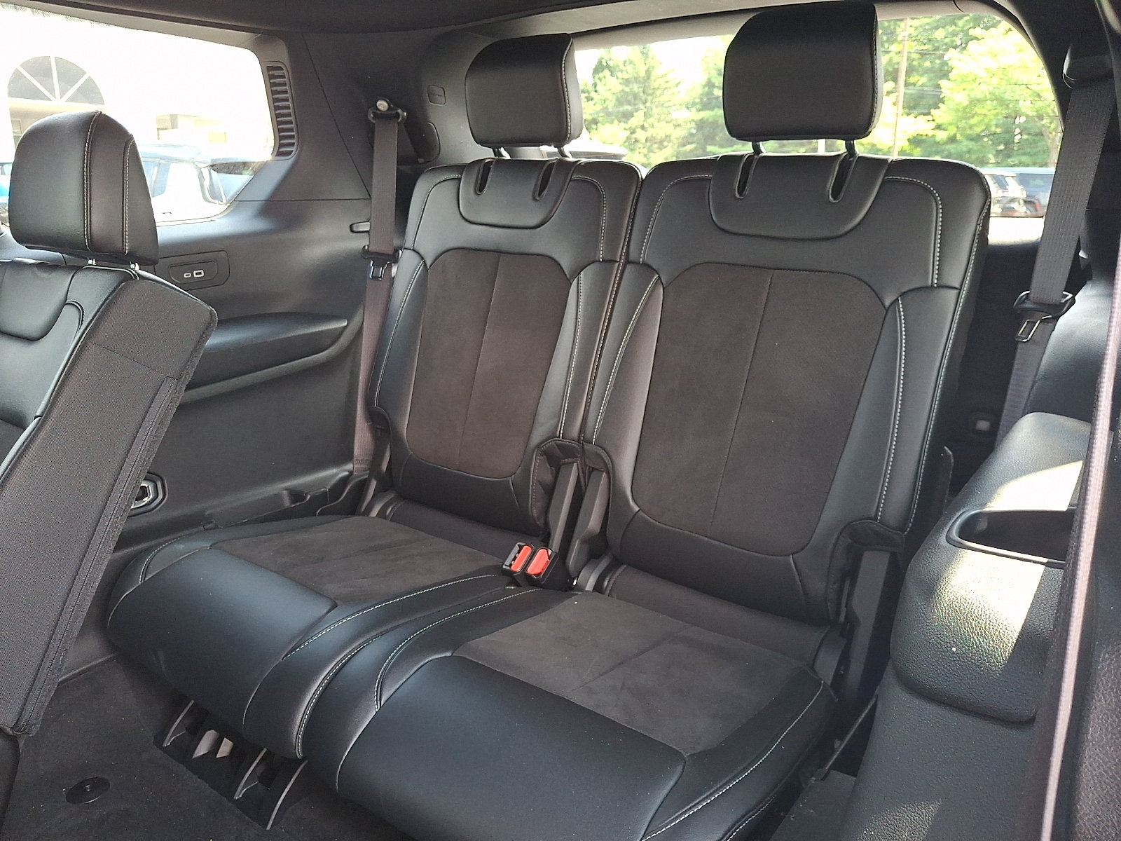 Used 2023 Jeep Grand Cherokee L Laredo AWD/4WD image 11