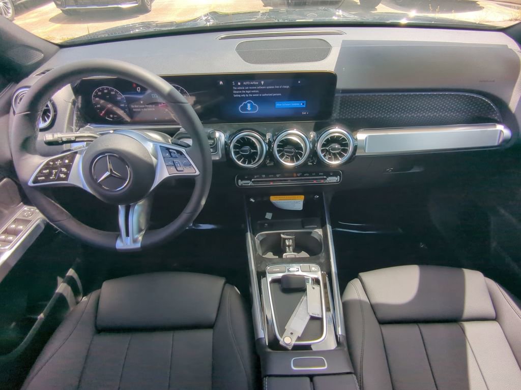 New 2025 Mercedes-Benz GLB 250 GLB 250 image 2