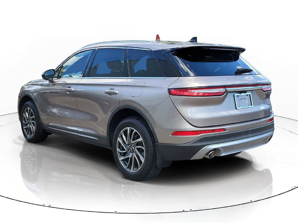Certified 2021 Lincoln Corsair FWD image 4