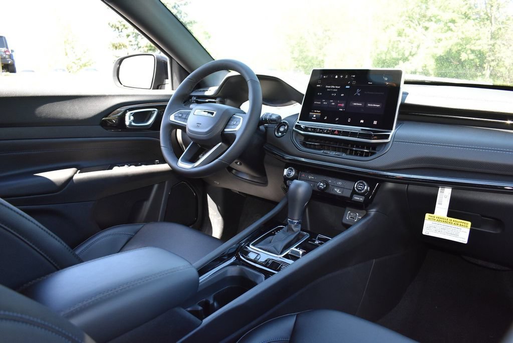 New 2026 Jeep Compass Latitude AWD/4WD image 25