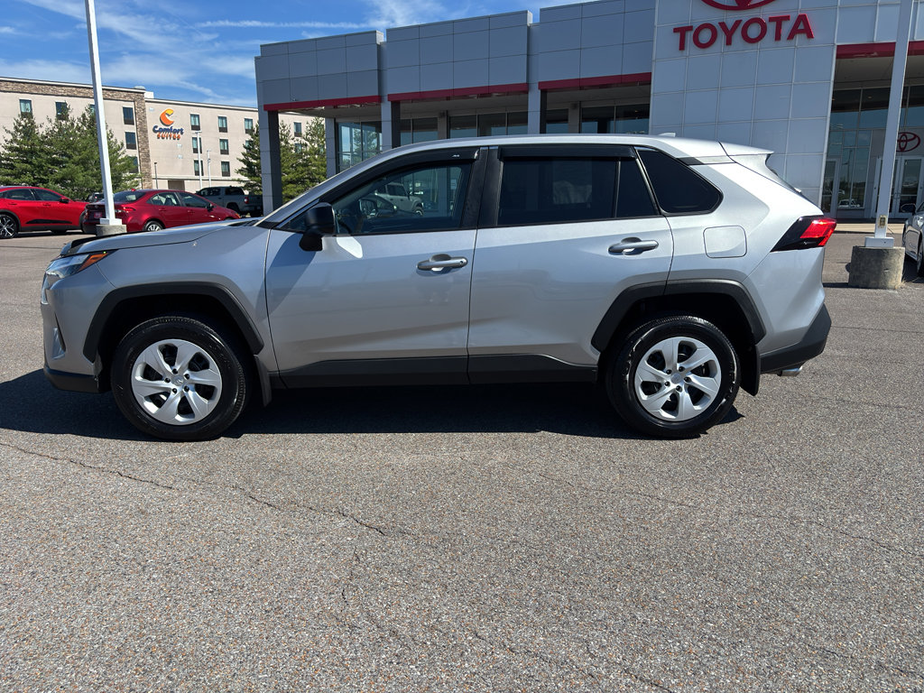 Used 2024 Toyota RAV4 LE image 2