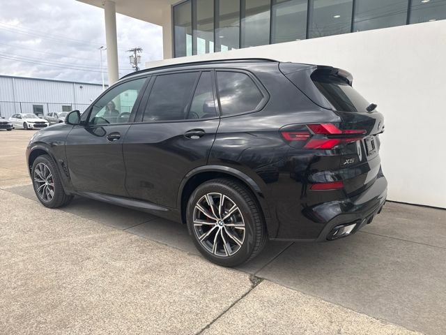 New 2026 BMW X5 xDrive40i w/ Executive Package image 3