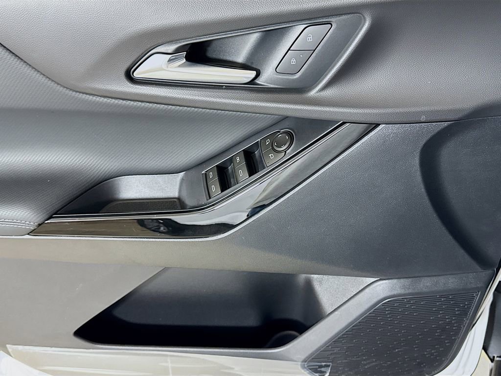 New 2026 Chevrolet Equinox LT FWD image 16
