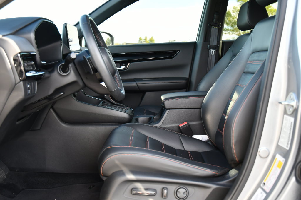 Used 2024 Honda CR-V Sport Touring image 15