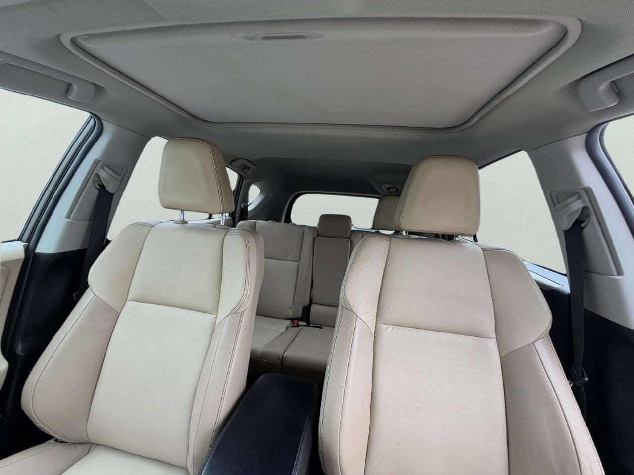 Used 2013 Toyota RAV4 Limited AWD/4WD image 25