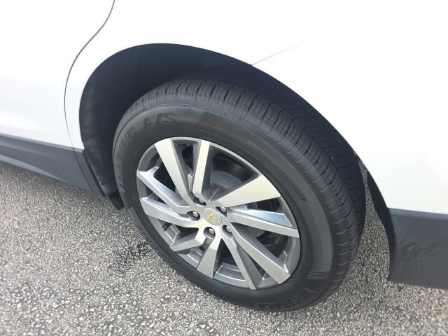 Used 2024 Chevrolet Equinox Premier AWD/4WD image 11