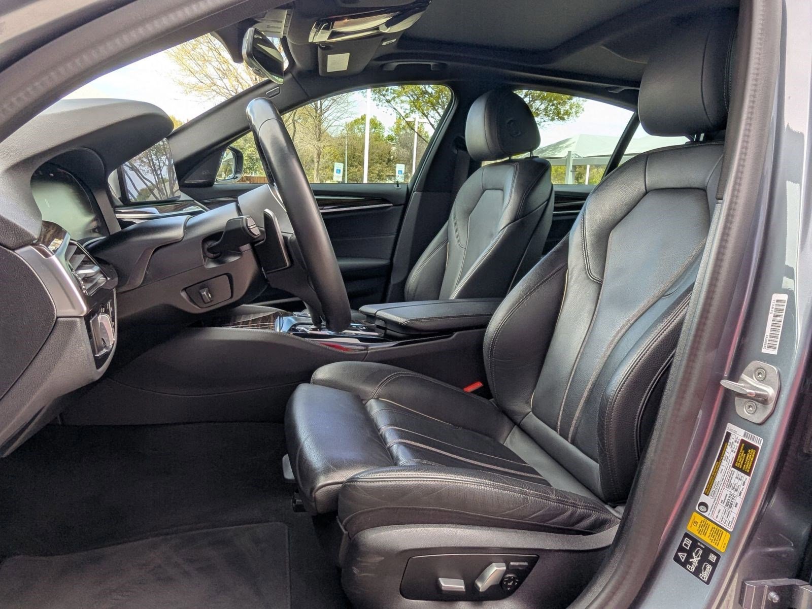 Used 2021 BMW 540i xDrive 540i xDrive video 5