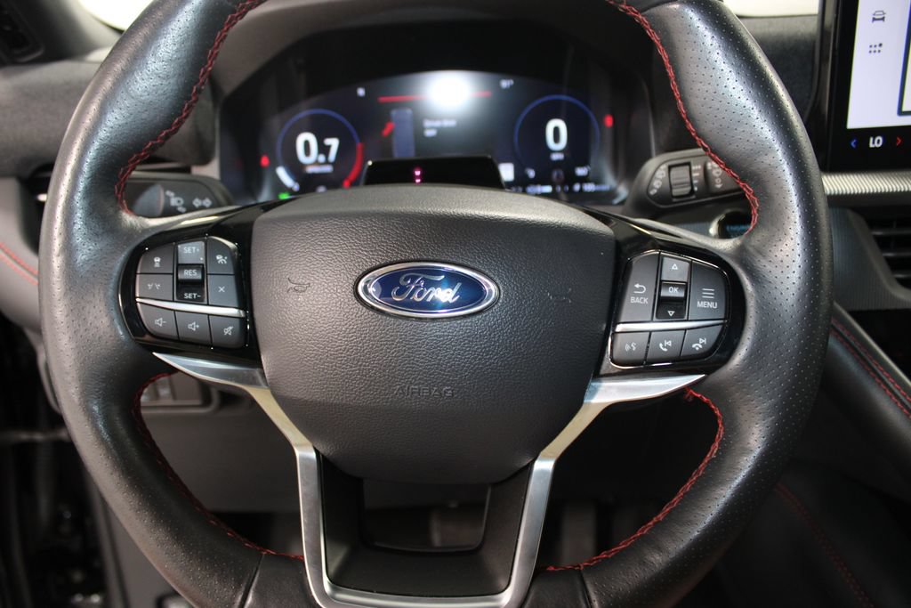 Used 2025 Ford Explorer ST-Line AWD/4WD image 35