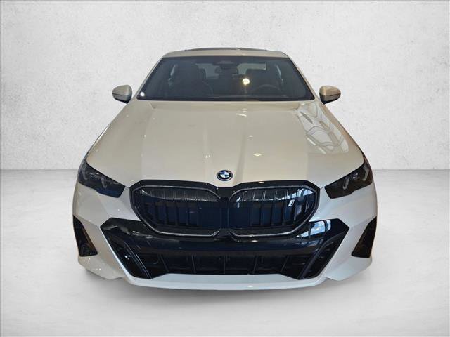 Used 2026 BMW i5 M60 RWD image 2
