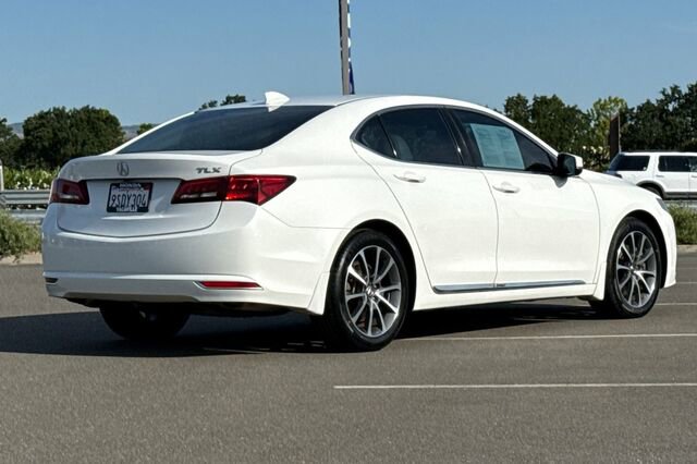 Used 2015 Acura TLX V6 w/ Technology Package FWD image 4