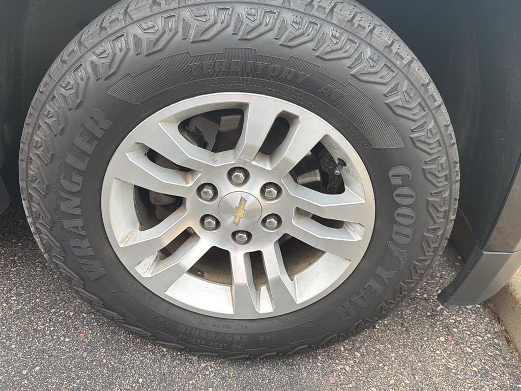 Used 2018 Chevrolet Suburban LT AWD/4WD image 5