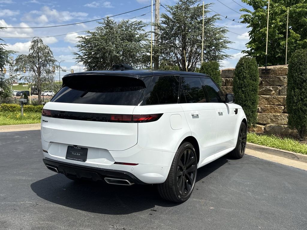 New 2026 Land Rover Range Rover Sport Dynamic SE AWD/4WD image 5