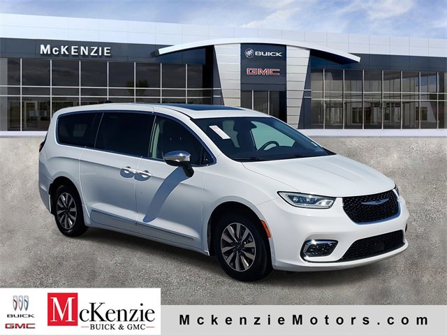 Used 2023 Chrysler Pacifica Limited image 1