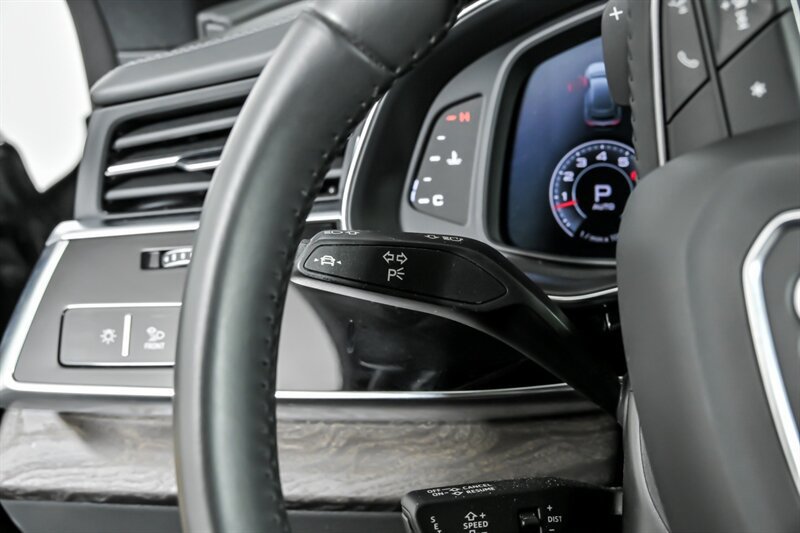Used 2020 Audi Q8 Prestige AWD/4WD image 25