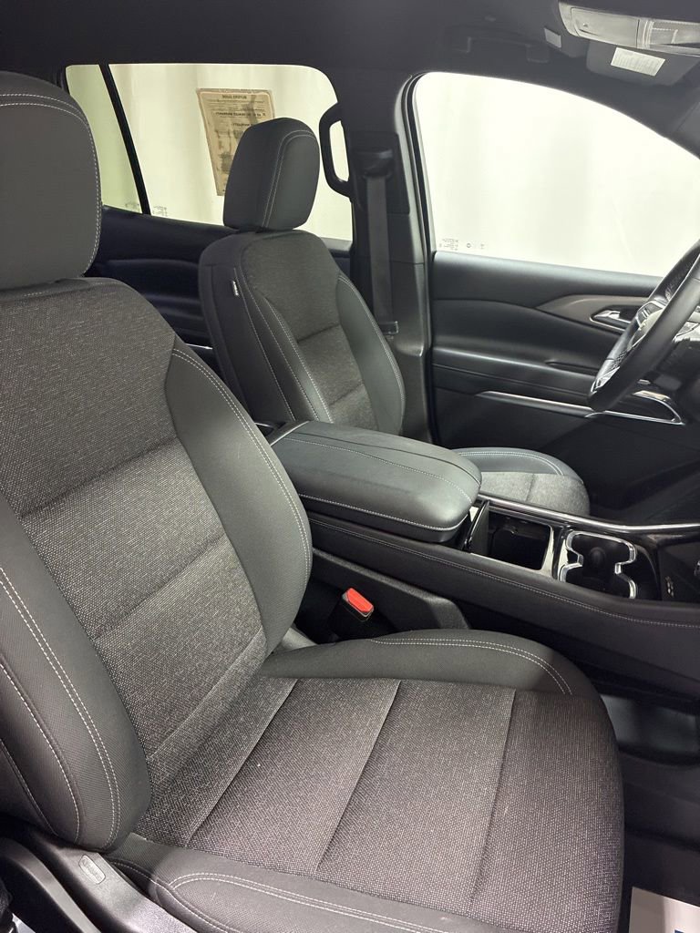 Used 2024 Chevrolet Traverse LT w/ LPO, Floor Liner Package AWD/4WD image 24
