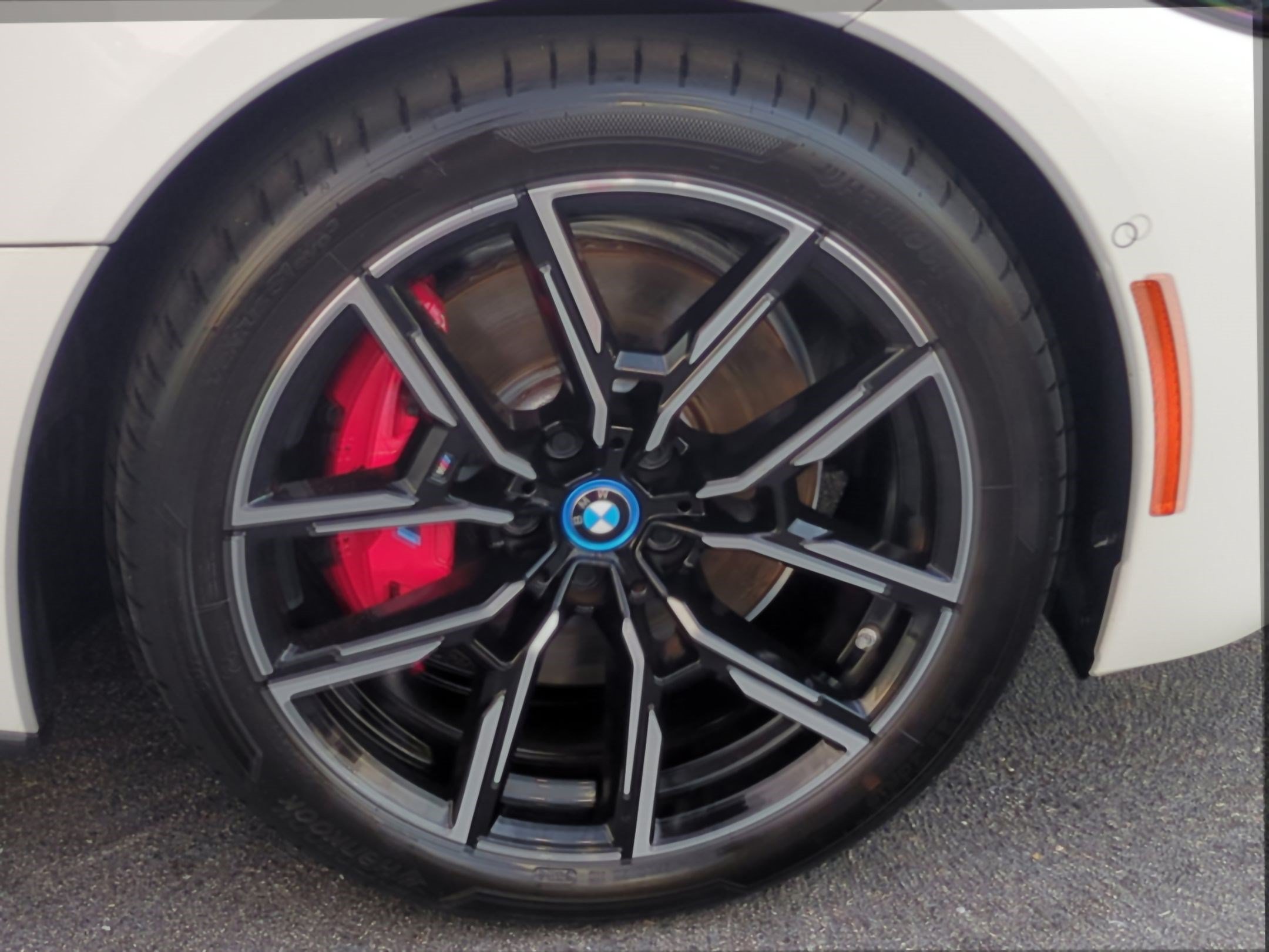 Certified 2023 BMW i4 eDrive40 w/ M Sport Package RWD image 12