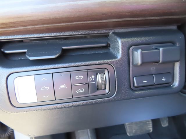 Used 2025 GMC Sierra EV Denali image 34