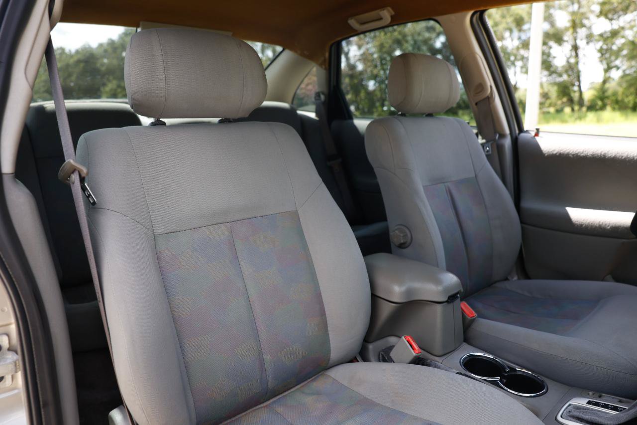Used 2003 Saturn L-Series L200 w/ Audio Pkg I FWD image 18