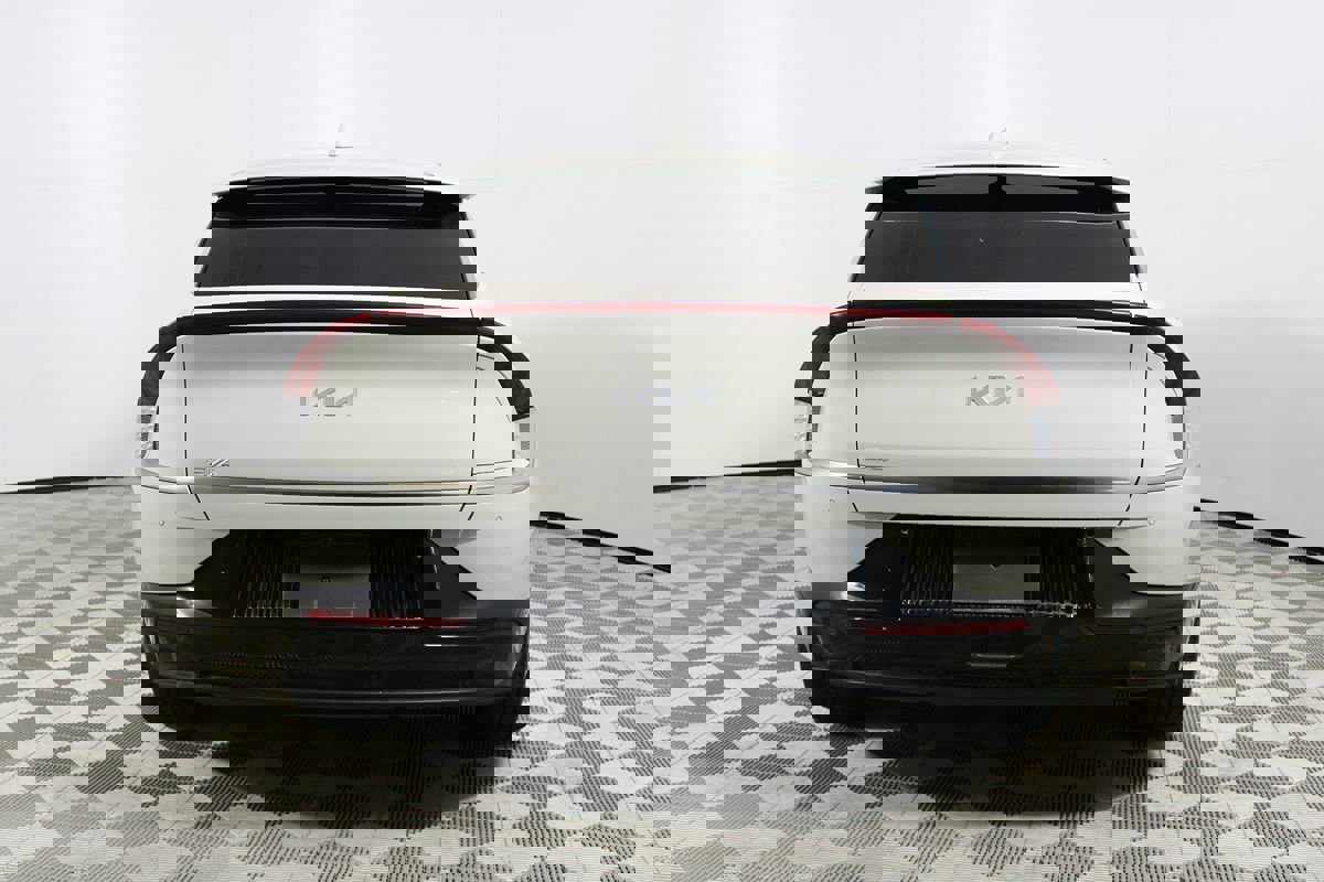 Used 2022 Kia EV6 Wind image 36
