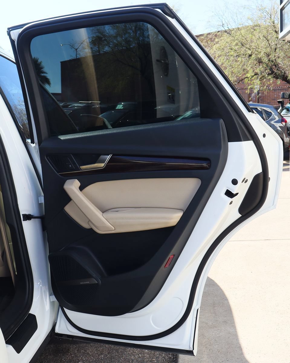 Used 2019 Audi Q5 2.0T Premium Plus w/ Premium Plus Package AWD/4WD image 28