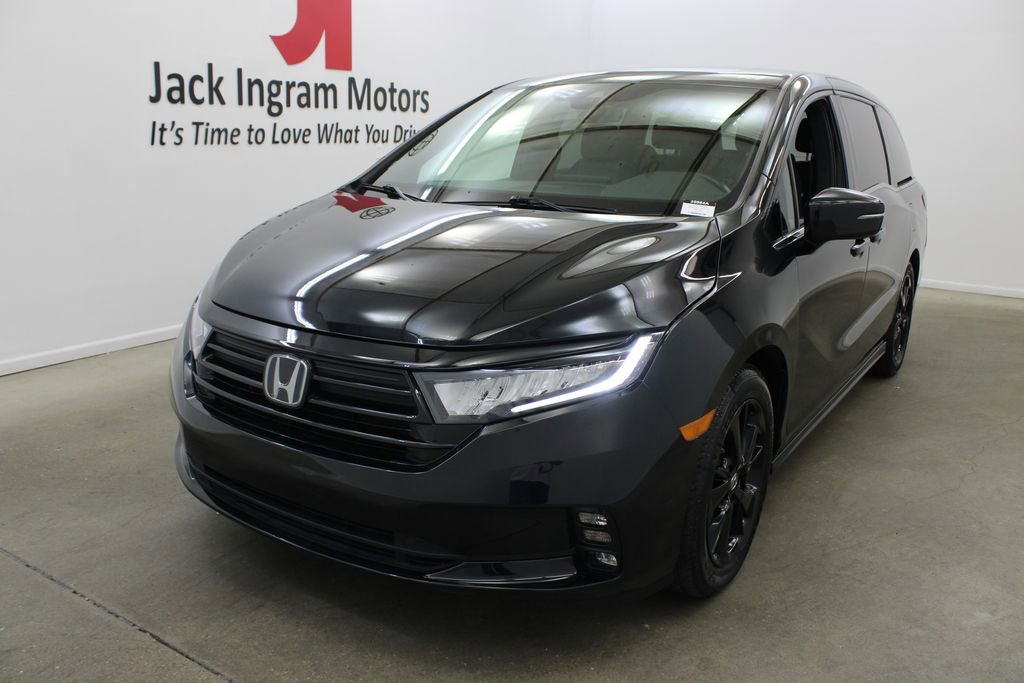 Used 2024 Honda Odyssey Sport image 2