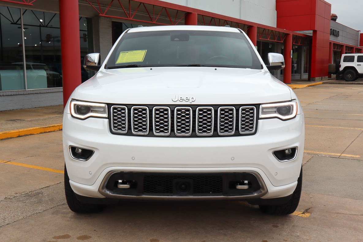 Used 2019 Jeep Grand Cherokee Overland AWD/4WD image 3