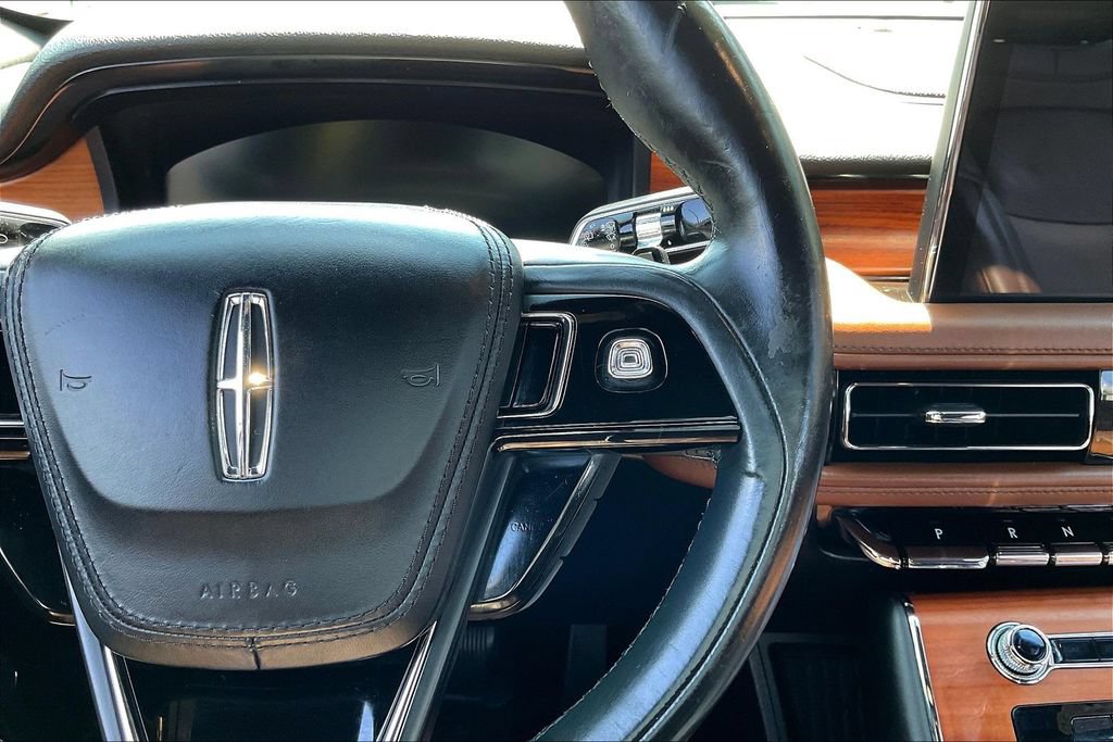 Used 2020 Lincoln Aviator Reserve w/ Elements Package Plus AWD/4WD image 12