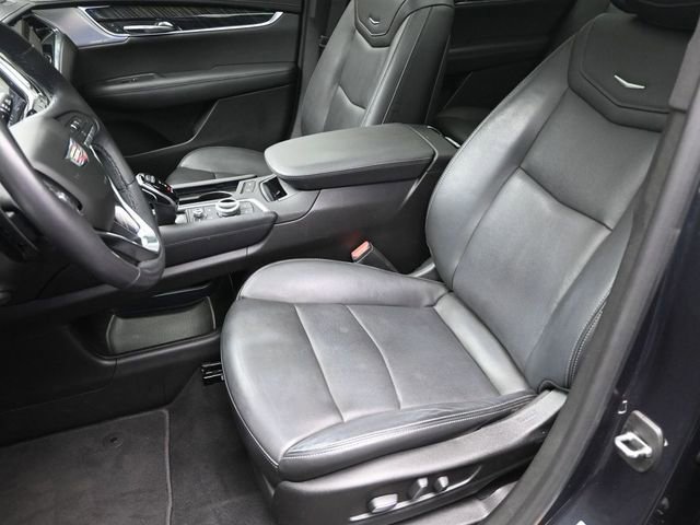 Used 2023 Cadillac XT6 Premium Luxury image 18