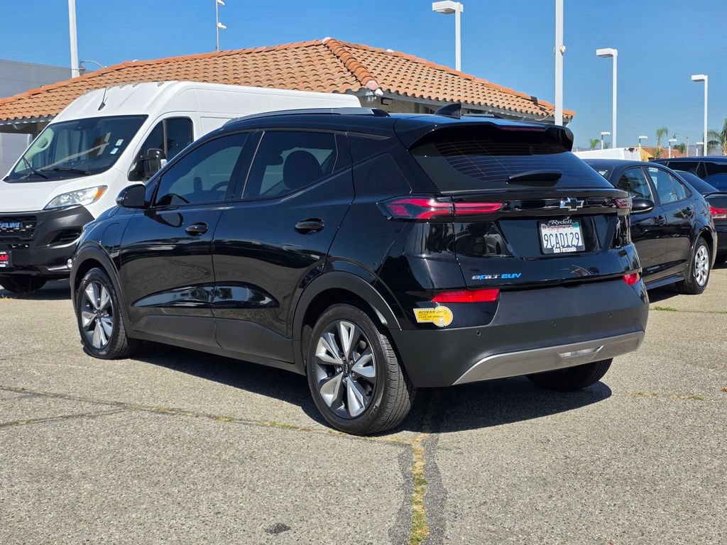 Used 2022 Chevrolet Bolt EUV LT w/ Convenience Package FWD image 6