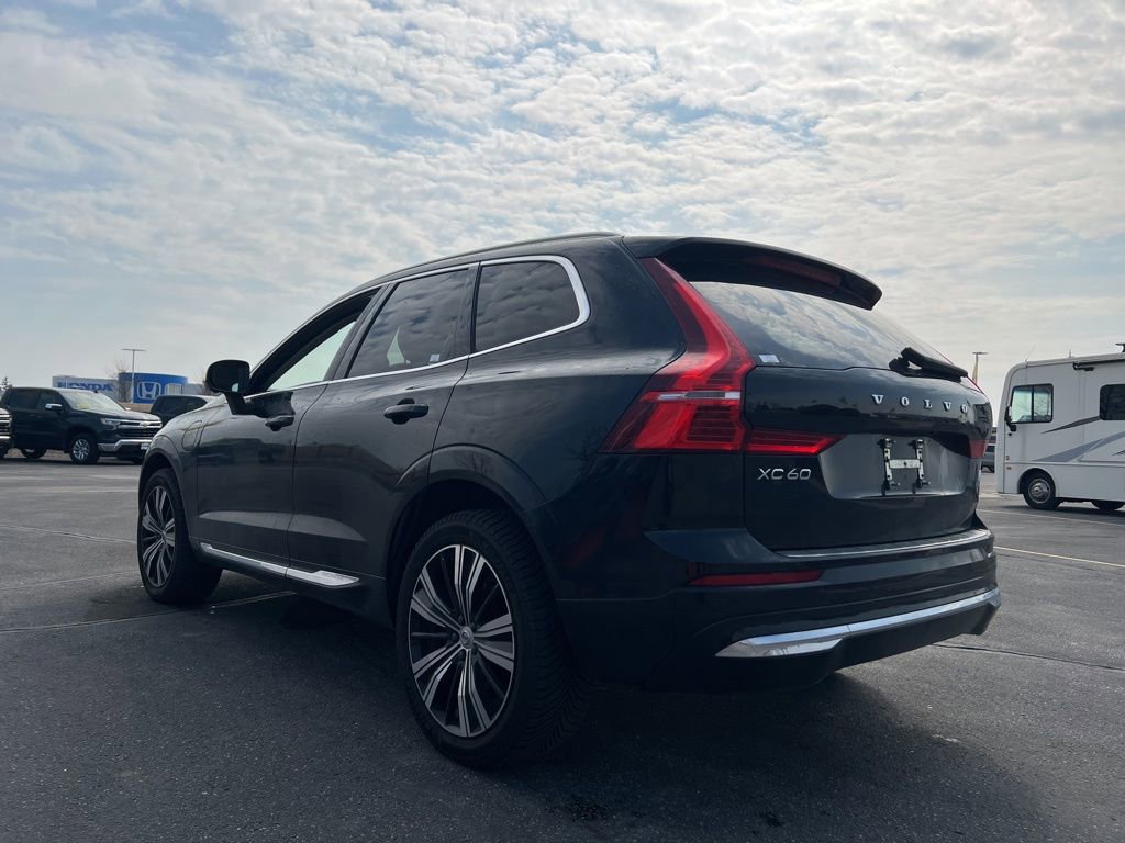 Used 2022 Volvo XC60 T8 Inscription image 5