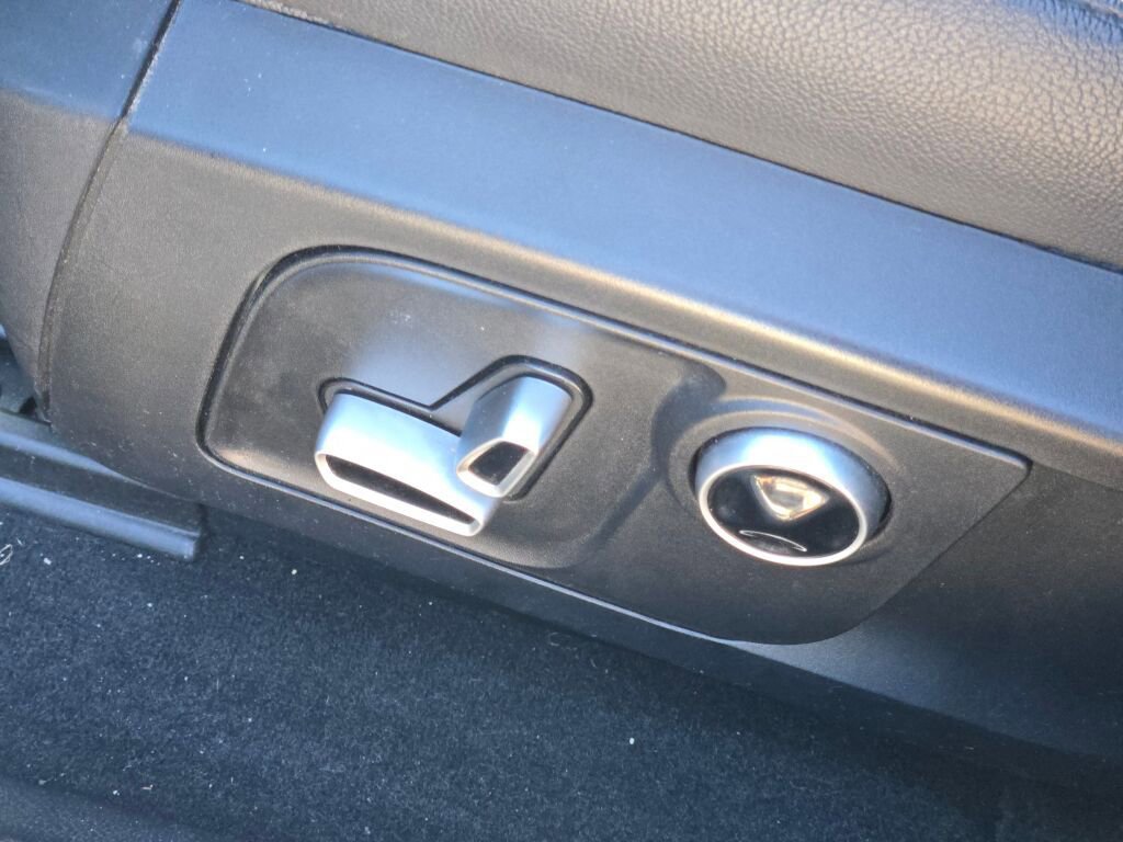 Used 2023 Maserati Levante Modena image 28