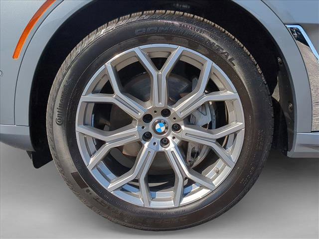 Used 2024 BMW X7 xDrive40i image 23