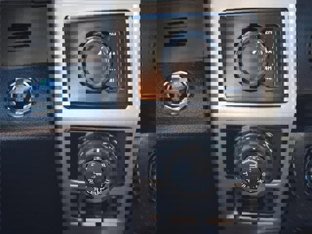 Used 2019 Ford F150 Lariat image 16