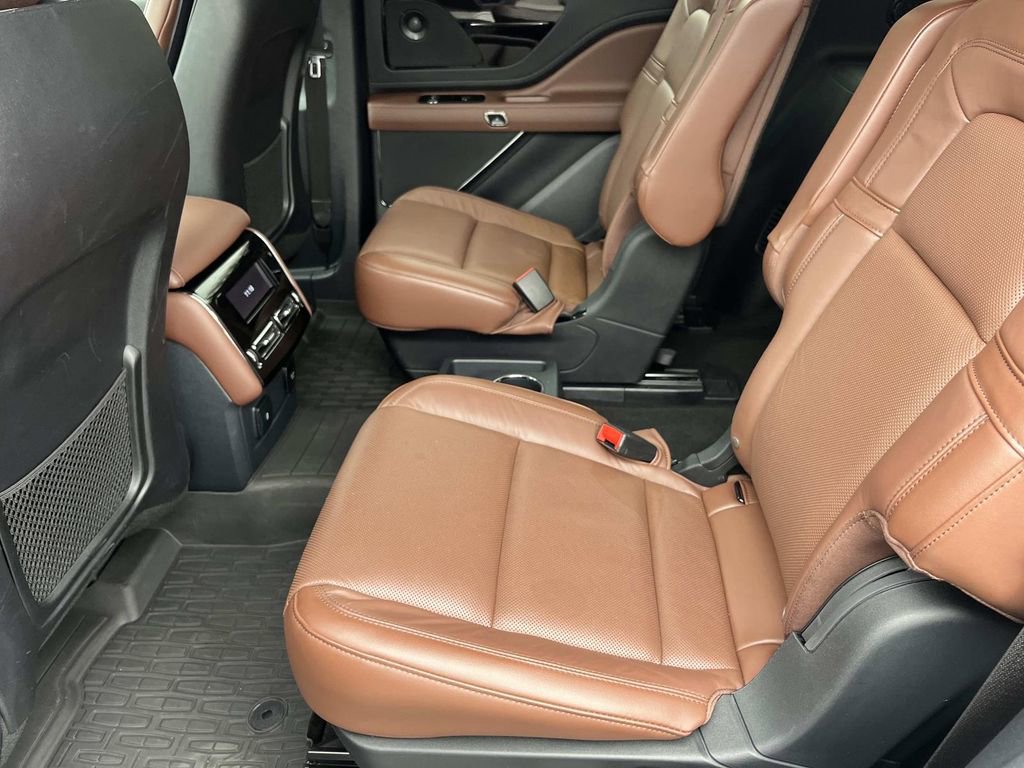 Used 2025 Lincoln Aviator Reserve w/ Illumination Package AWD/4WD image 19