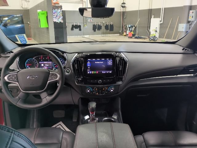 Used 2023 Chevrolet Traverse RS AWD/4WD image 5