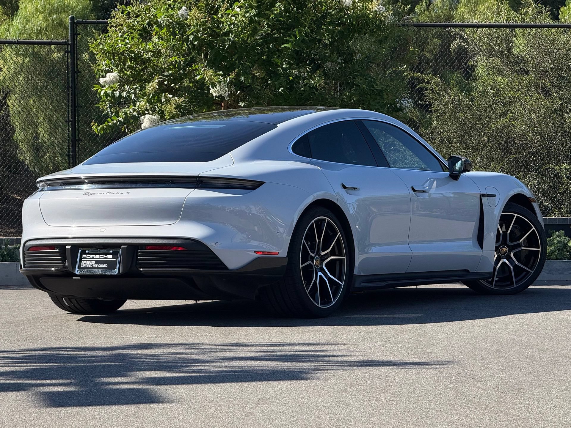 Certified 2022 Porsche Taycan Turbo S AWD/4WD image 7