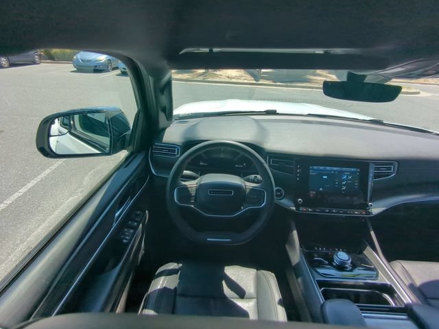 Used 2024 Jeep Wagoneer Series II w/ Flexible Seating Group AWD/4WD image 34