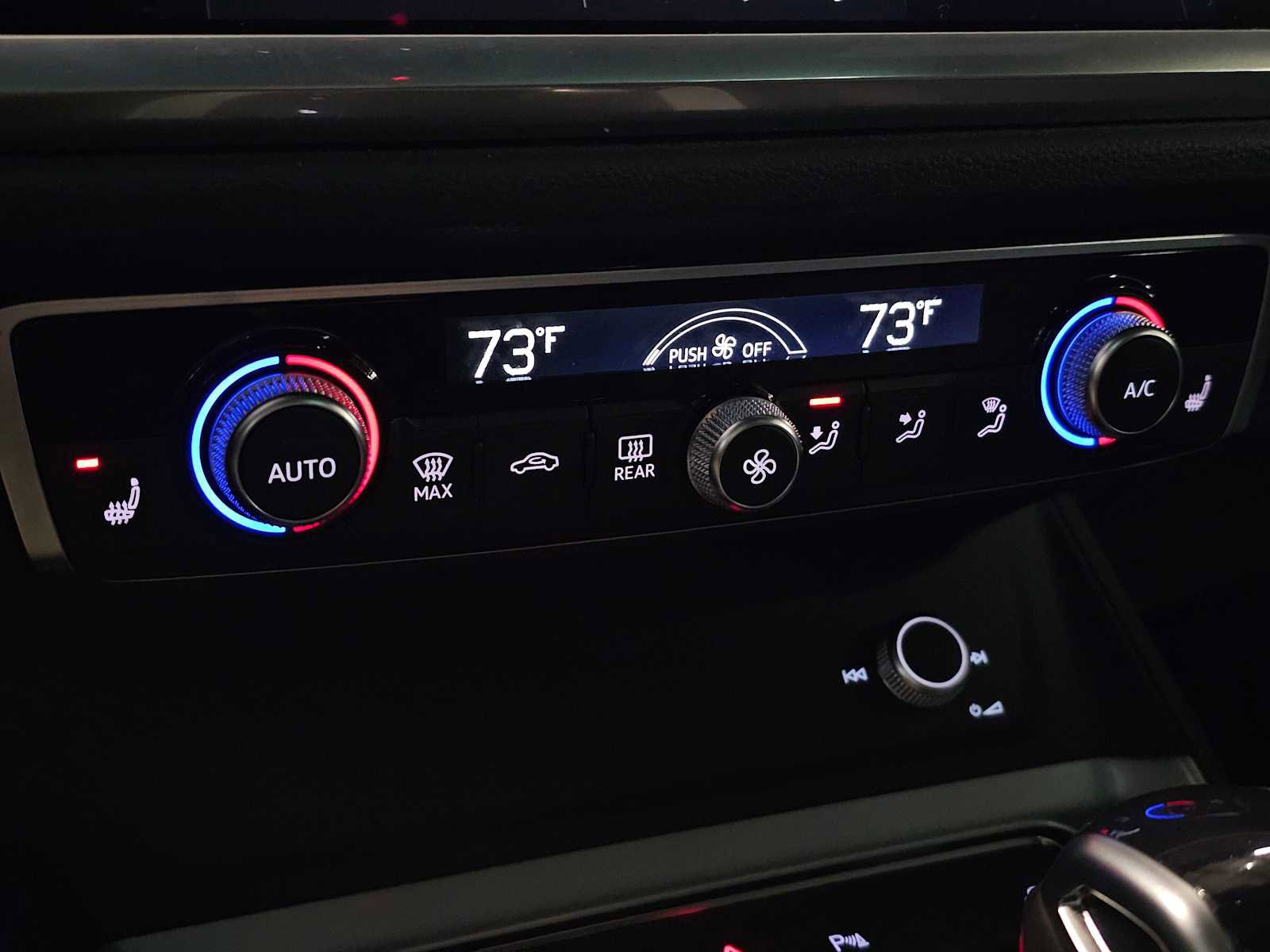 Used 2022 Audi Q3 2.0T Premium w/ Convenience Package image 31