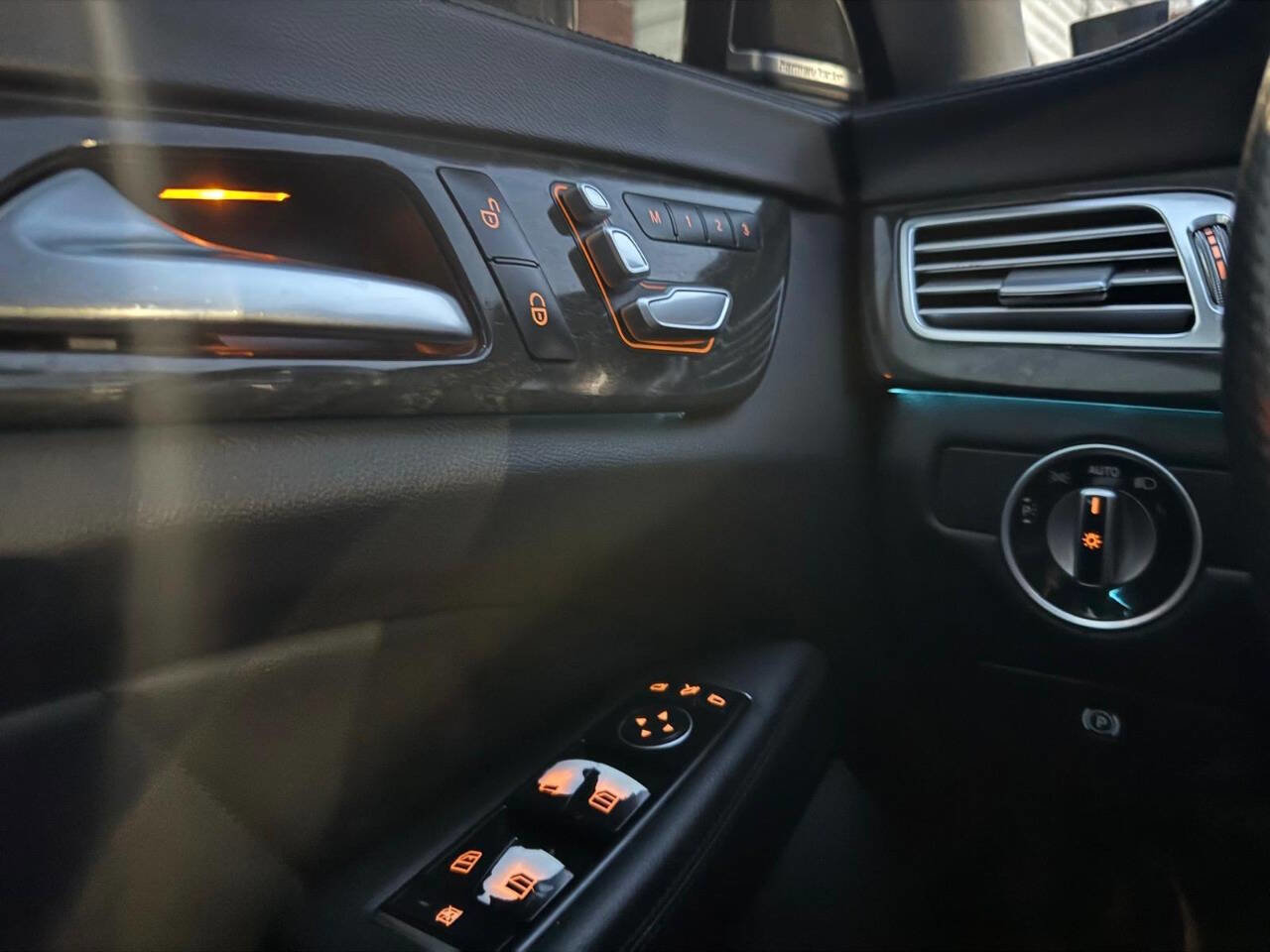 Used 2015 Mercedes-Benz CLS 400 image 37