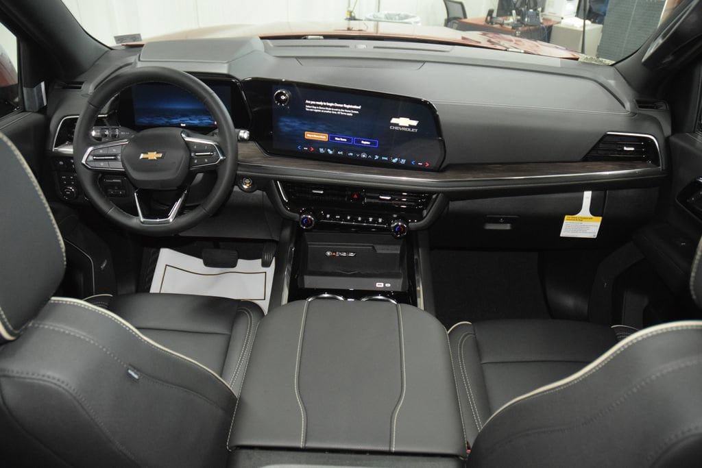 New 2026 Chevrolet Suburban Premier AWD/4WD image 32