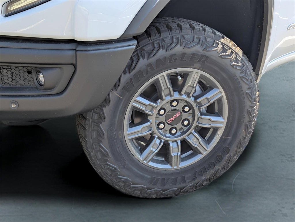 New 2026 GMC Sierra 1500 AT4X image 2