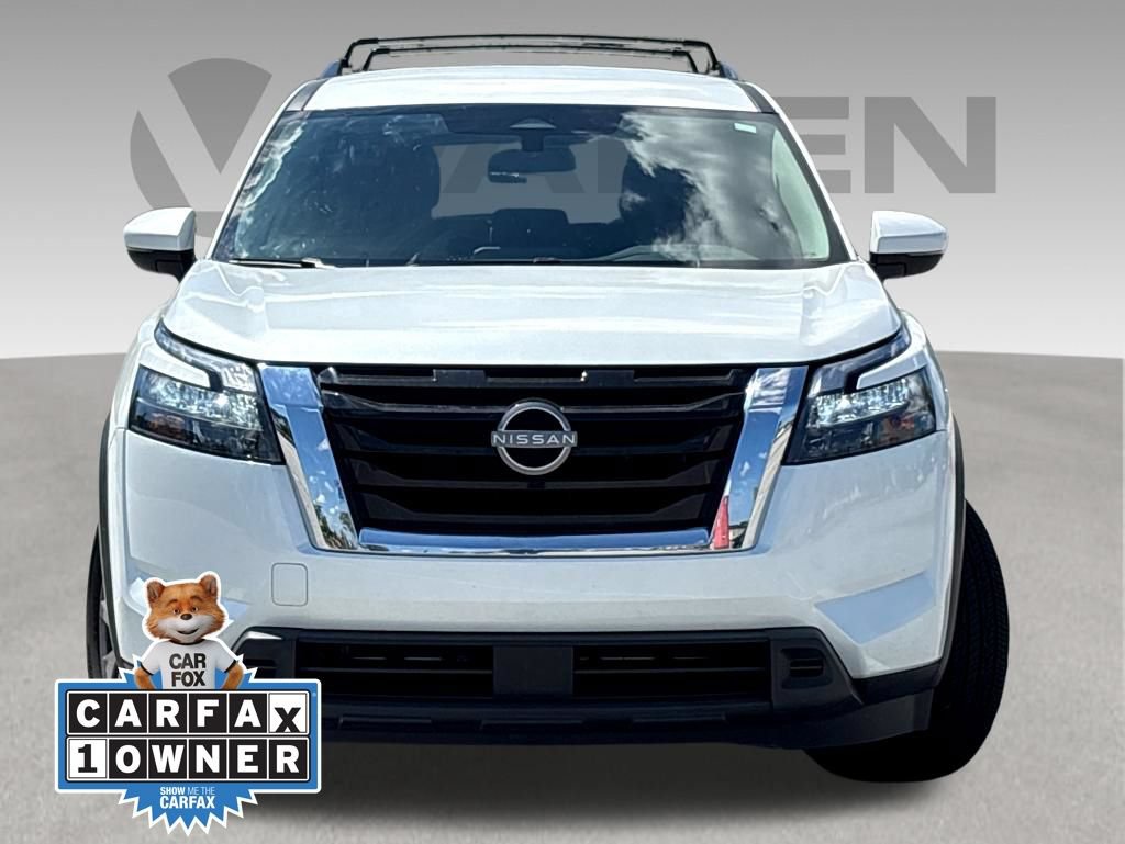 Used 2025 Nissan Pathfinder SV FWD image 2