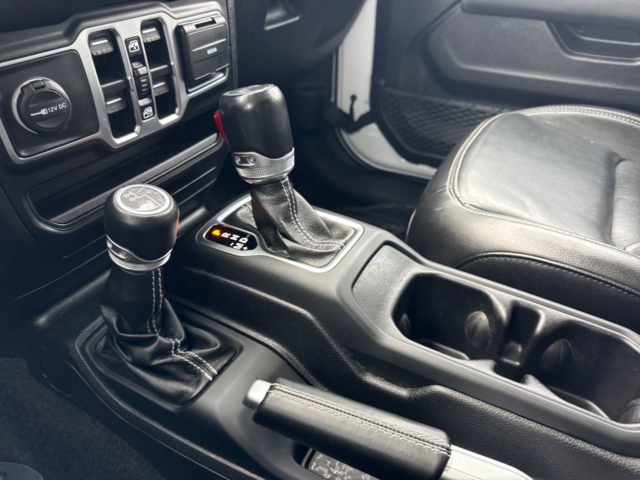 Used 2021 Jeep Wrangler Unlimited Sahara w/ Uconnect 4C Nav & Sound Group image 23