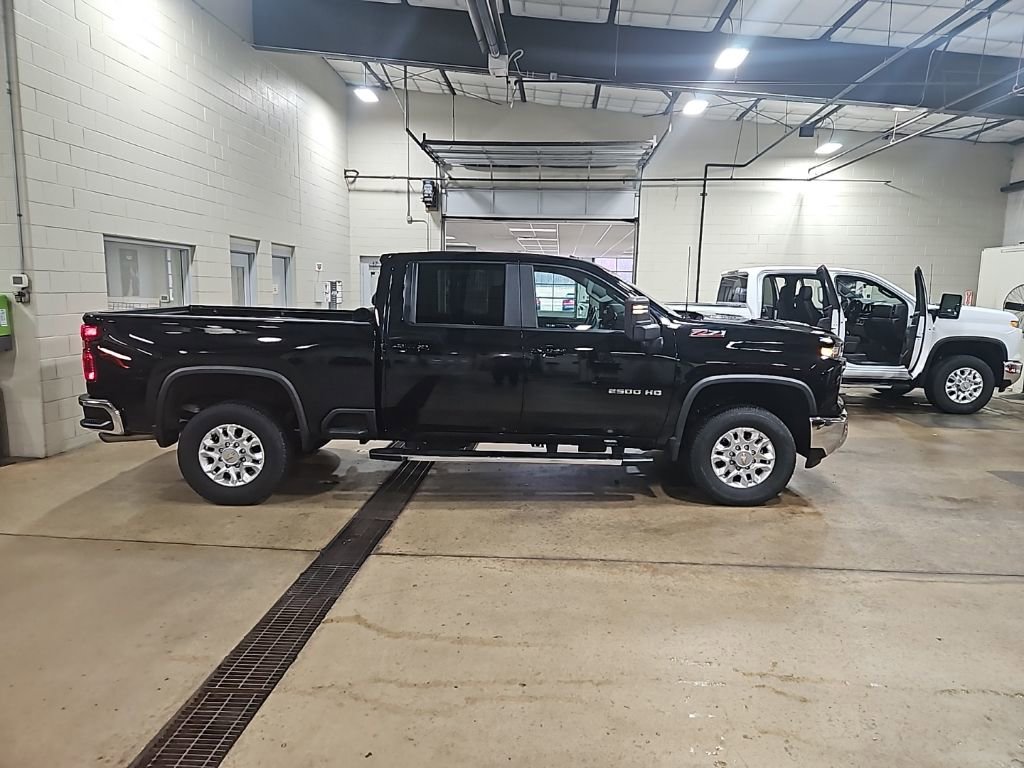 Used 2024 Chevrolet Silverado 2500 LT image 6