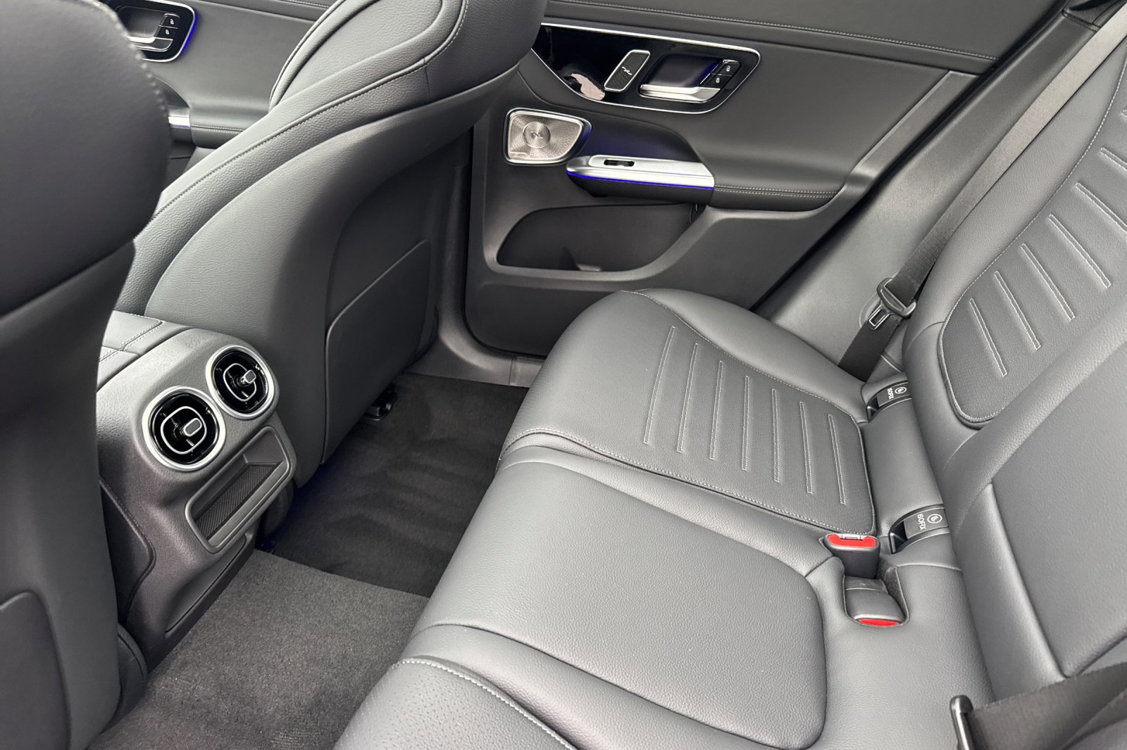 New 2026 Mercedes-Benz GLC 300 4MATIC image 12