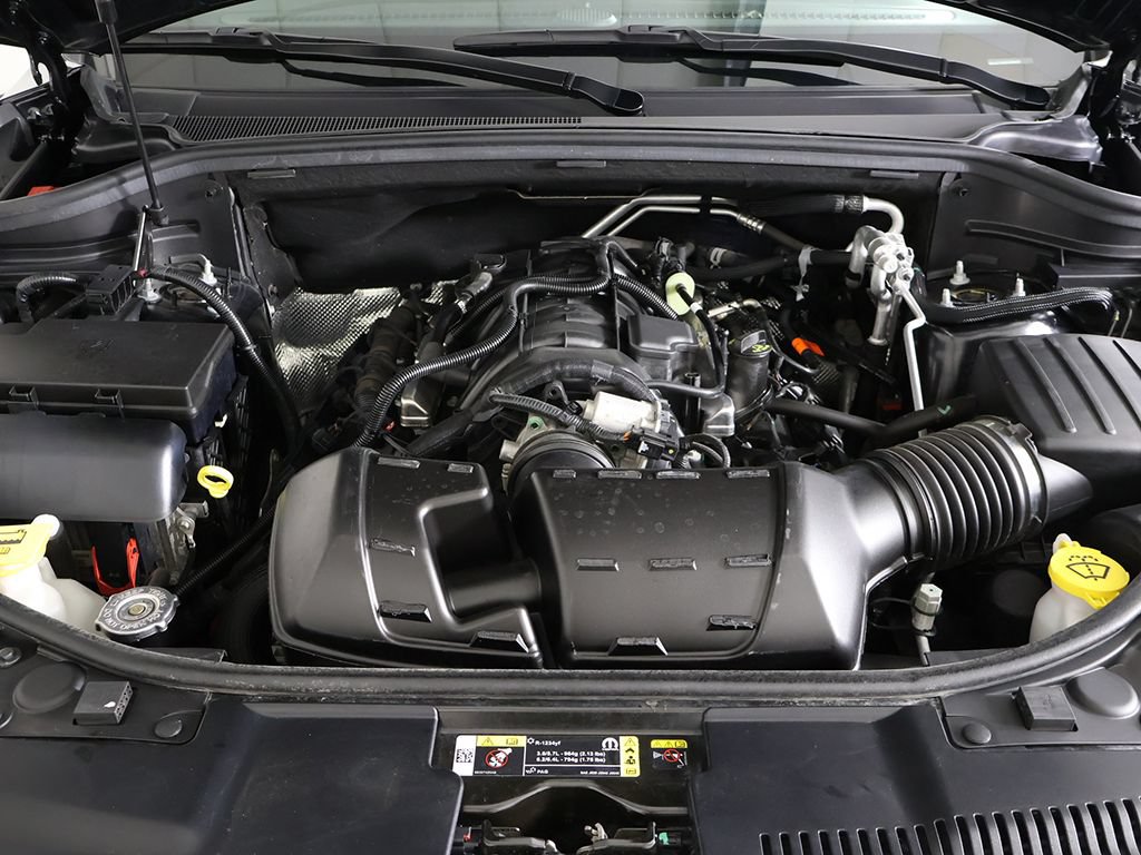 Used 2025 Dodge Durango R/T w/ Blacktop Package AWD/4WD image 25