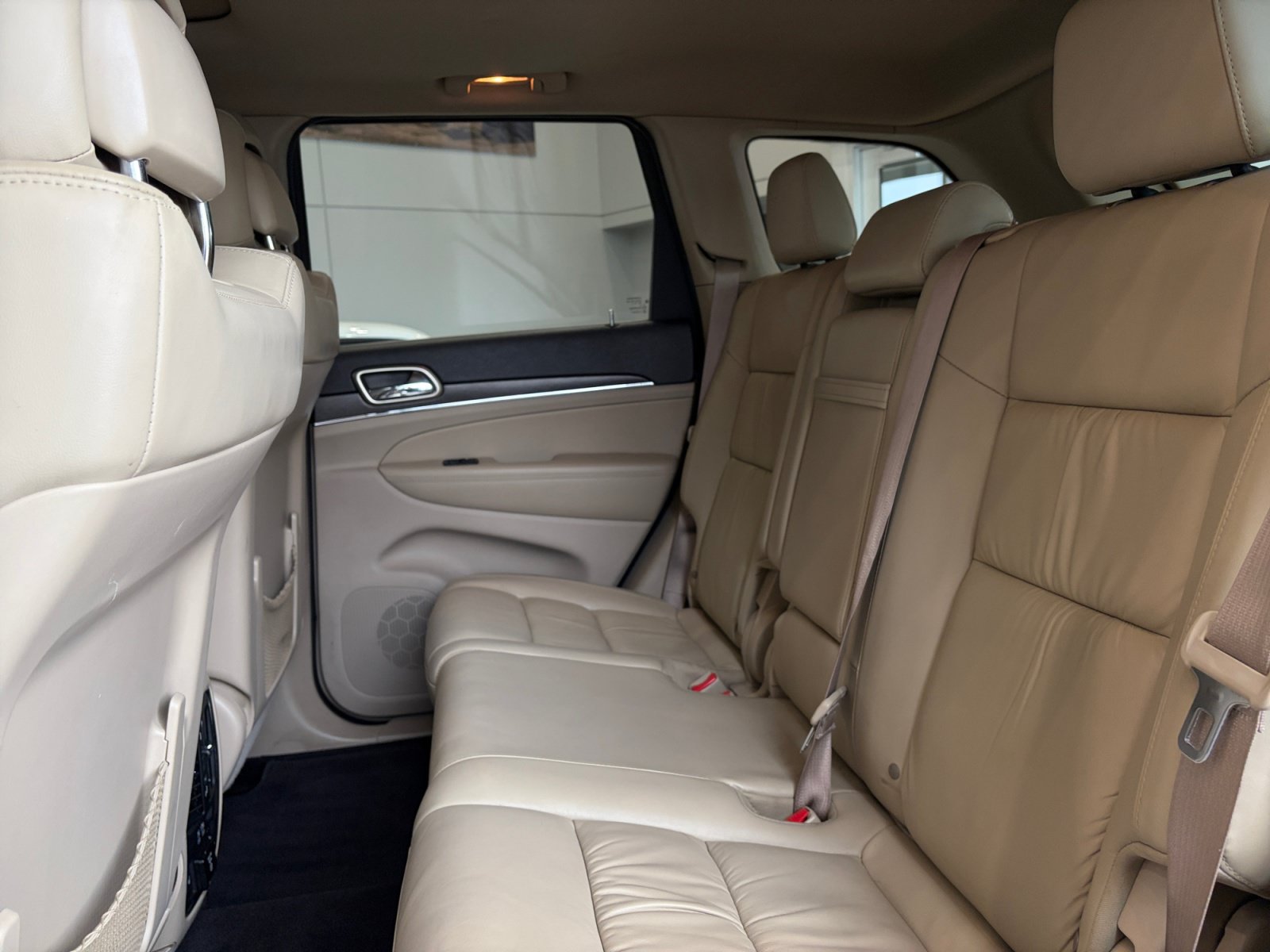 Used 2015 Jeep Grand Cherokee Limited AWD/4WD image 20