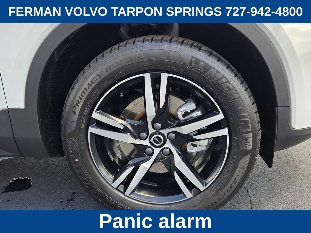 New 2026 Volvo XC40 B5 Core AWD/4WD image 13