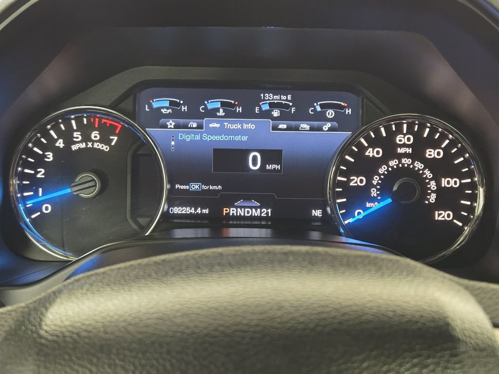Used 2016 Ford F150 Platinum w/ Equipment Group 701A Luxury AWD/4WD image 17